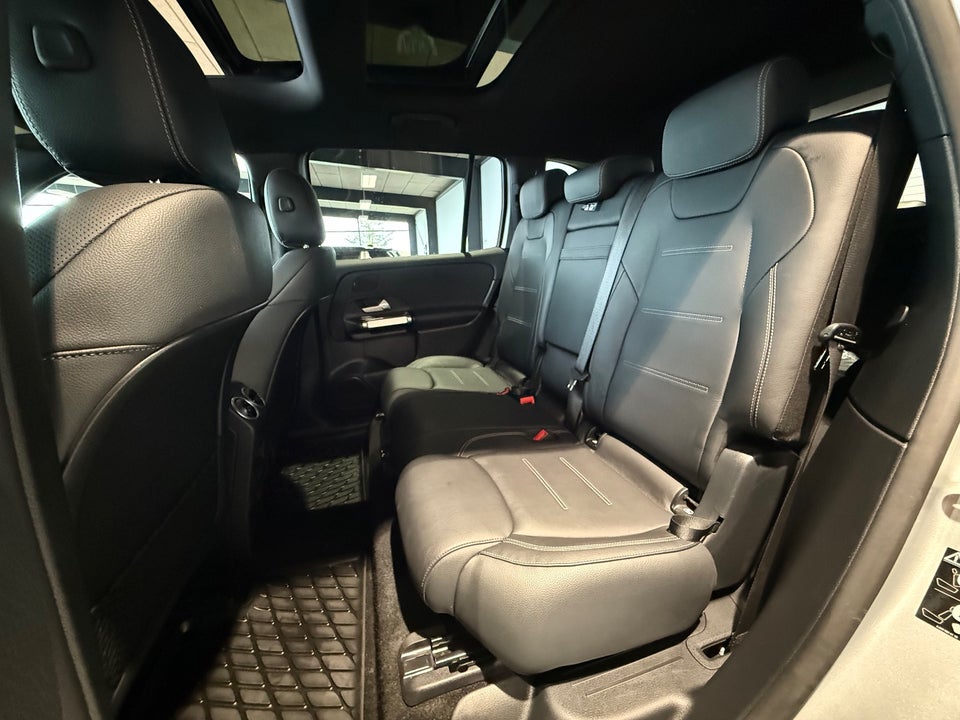 Mercedes EQB300 AMG Line 4Matic 5d