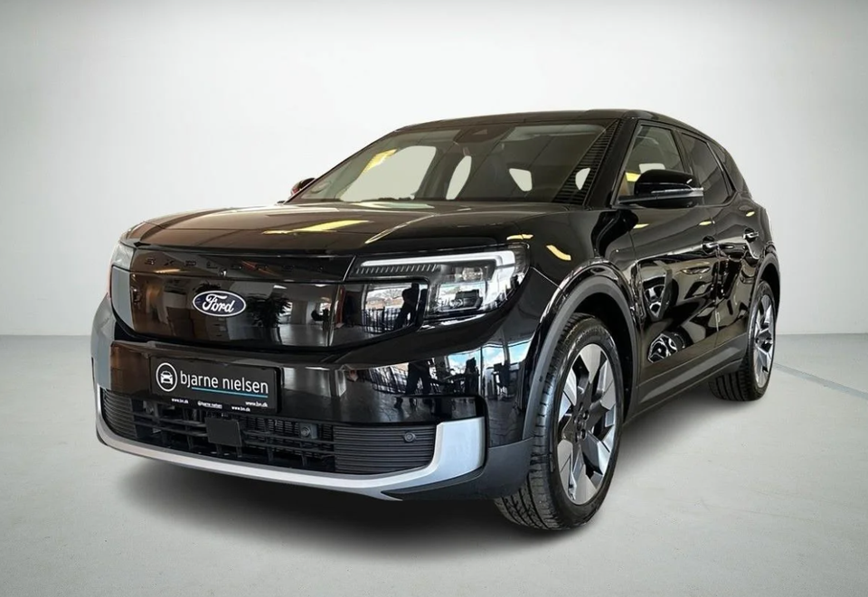Ford Explorer 79 Premium Extended Range 5d