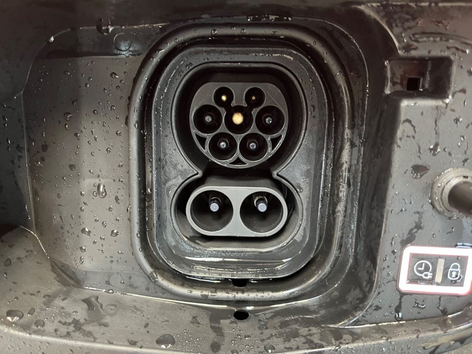 Citroën ë-C4 X 50 Shine Pack 4d