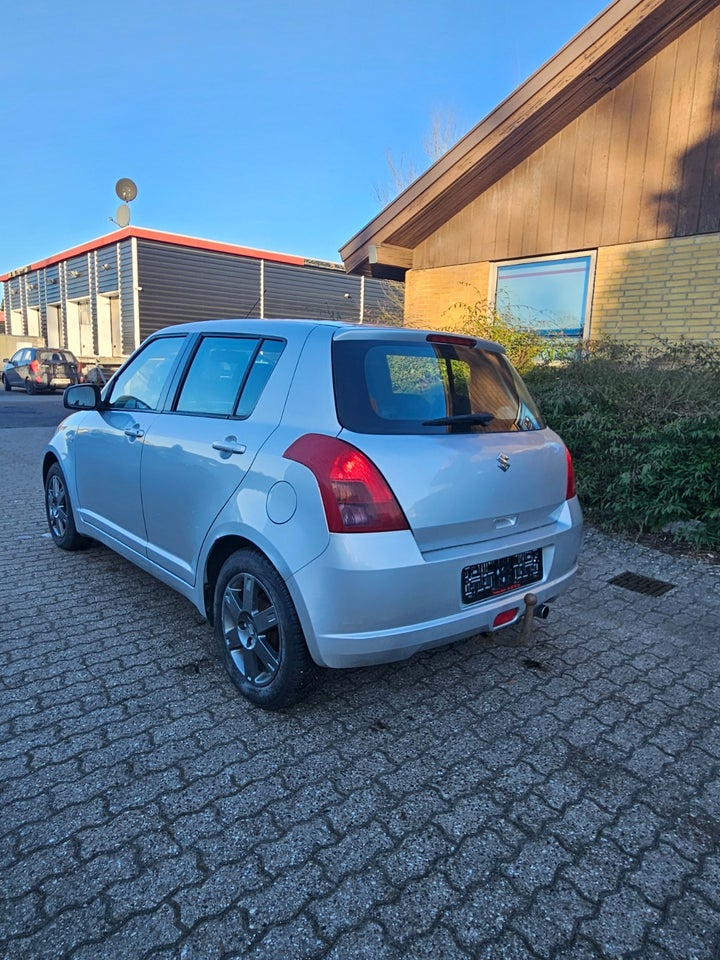 Suzuki Swift 1,5 GL-A 5d