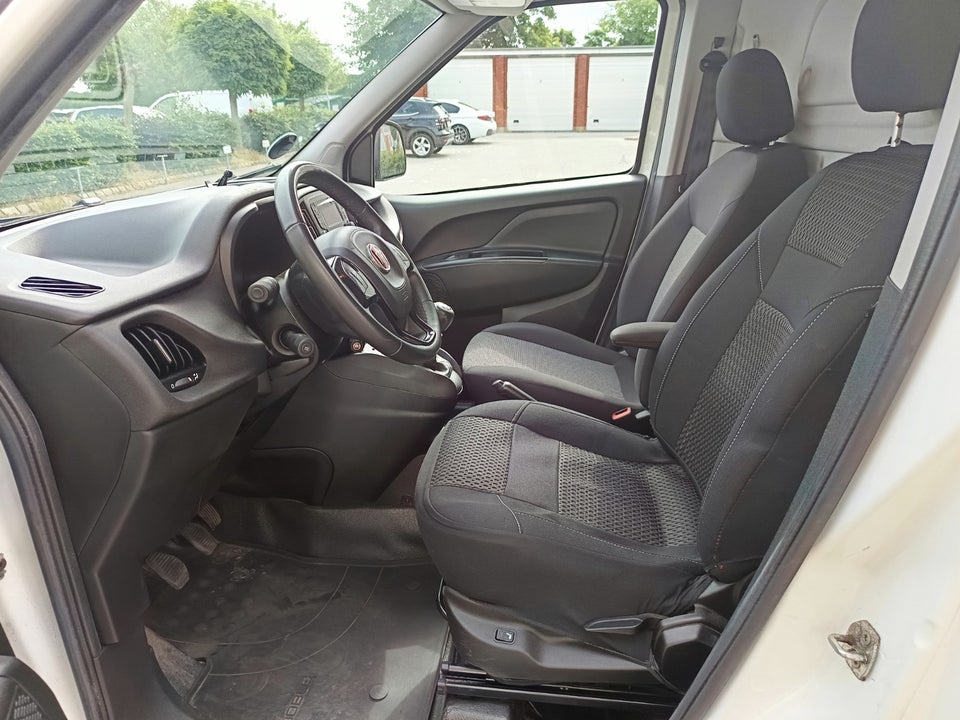 Fiat Doblò Cargo 1,4 T-Jet 120 Professional+ L2 4d
