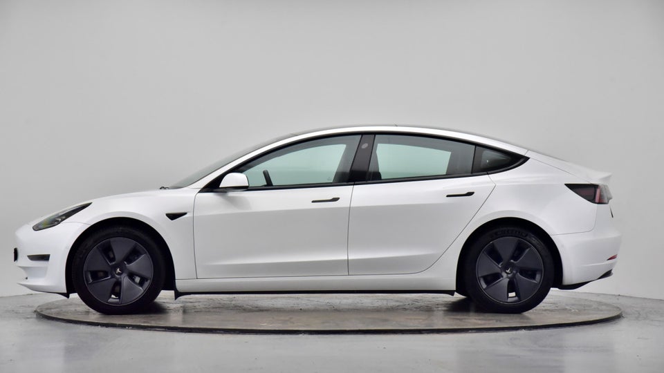 Tesla Model 3 Long Range AWD 4d