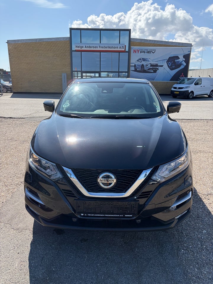 Nissan Qashqai 1,3 Dig-T 140 N-Connecta 5d