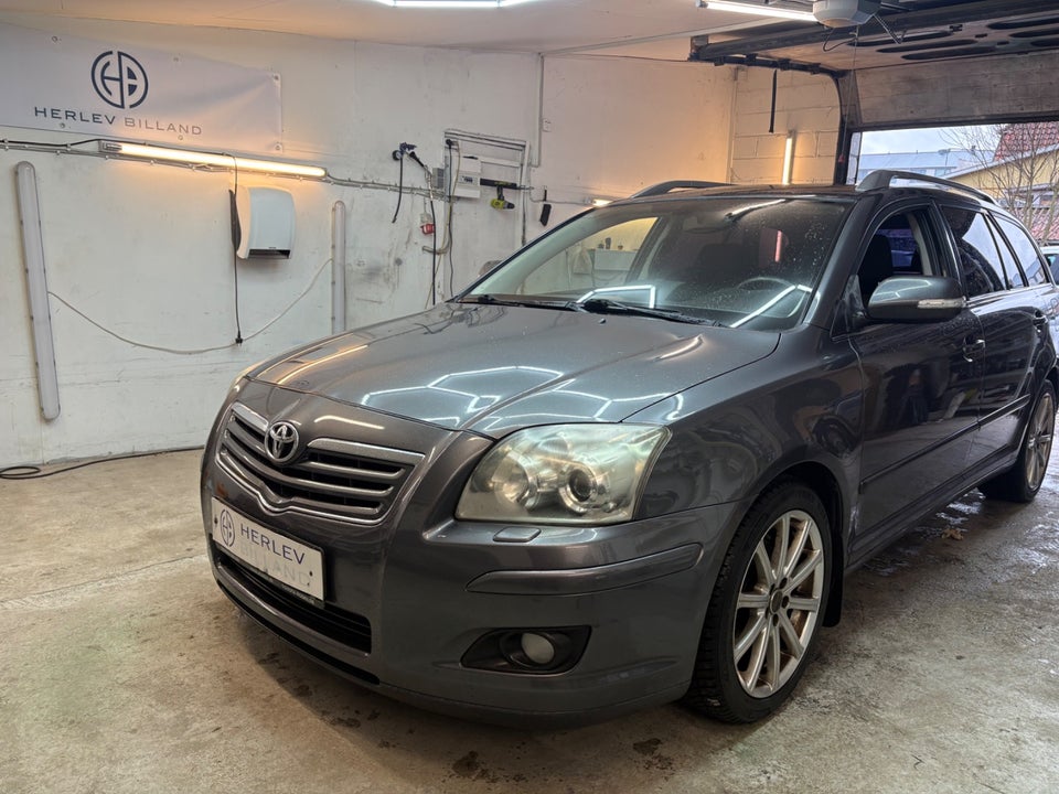 Toyota Avensis 2,0 Sol stc. 5d