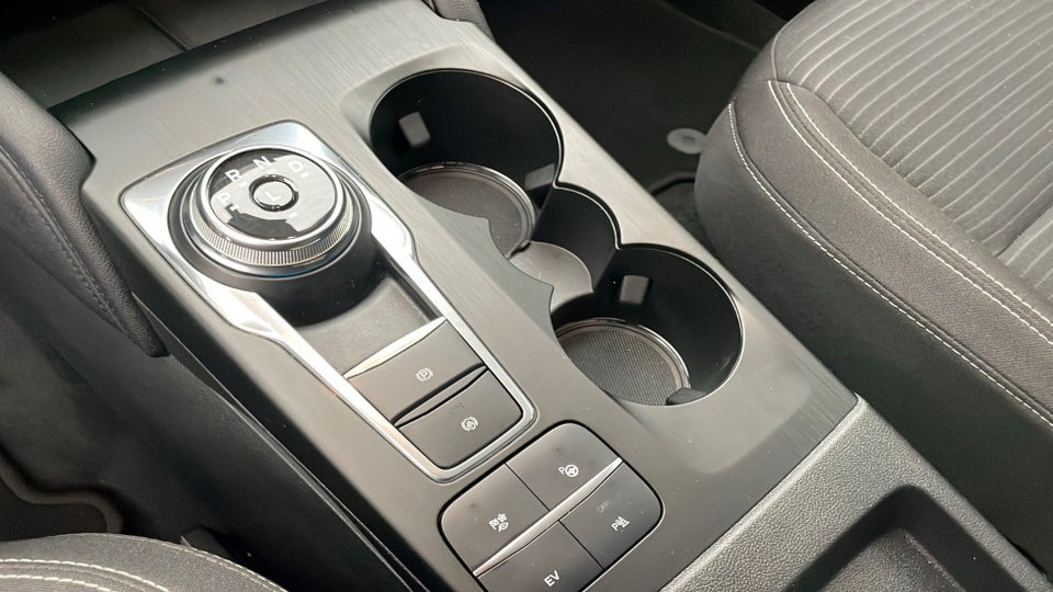 Ford Kuga 2,5 PHEV Titanium CVT 5d