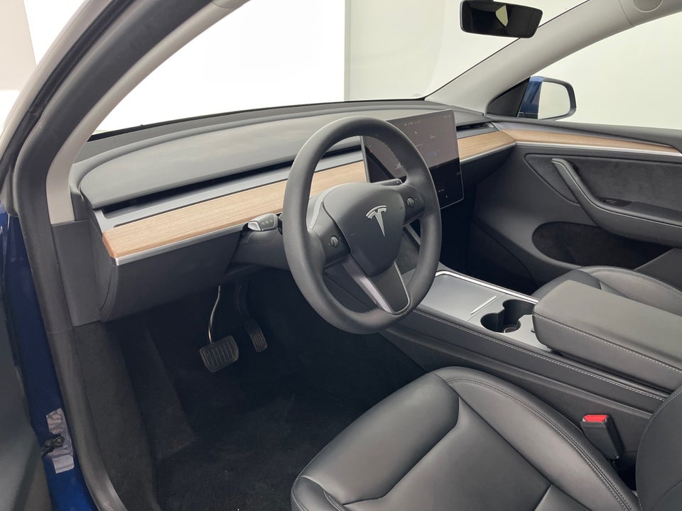 Tesla Model Y Long Range AWD 5d