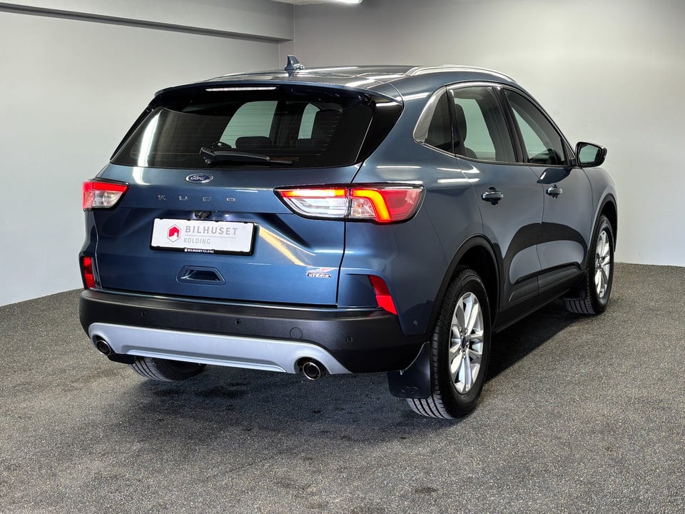 Ford Kuga 2,5 PHEV Titanium CVT 5d