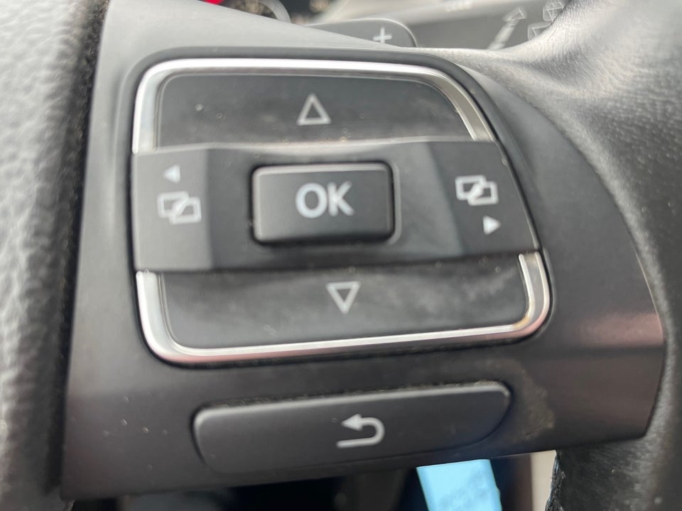 VW Passat 2,0 TDi 170 Highline Variant 4Motion BMT 5d