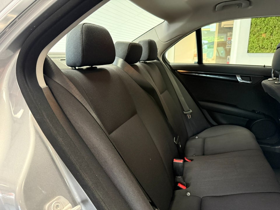 Mercedes C200 2,2 CDi BE 4d
