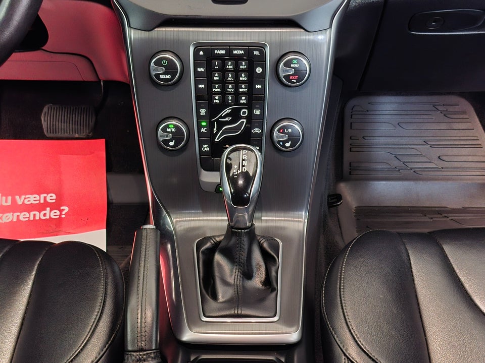 Volvo V40 1,5 T3 152 Momentum aut. 5d