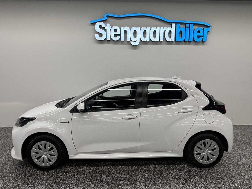 Toyota Yaris 1,5 Hybrid Essential e-CVT 5d