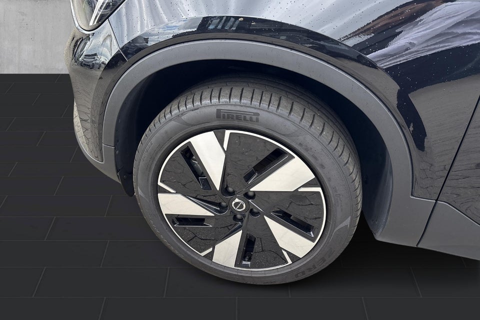 Volvo EX40 Extended Range Plus 5d