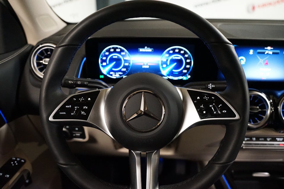 Mercedes EQB250+ Progressive 5d