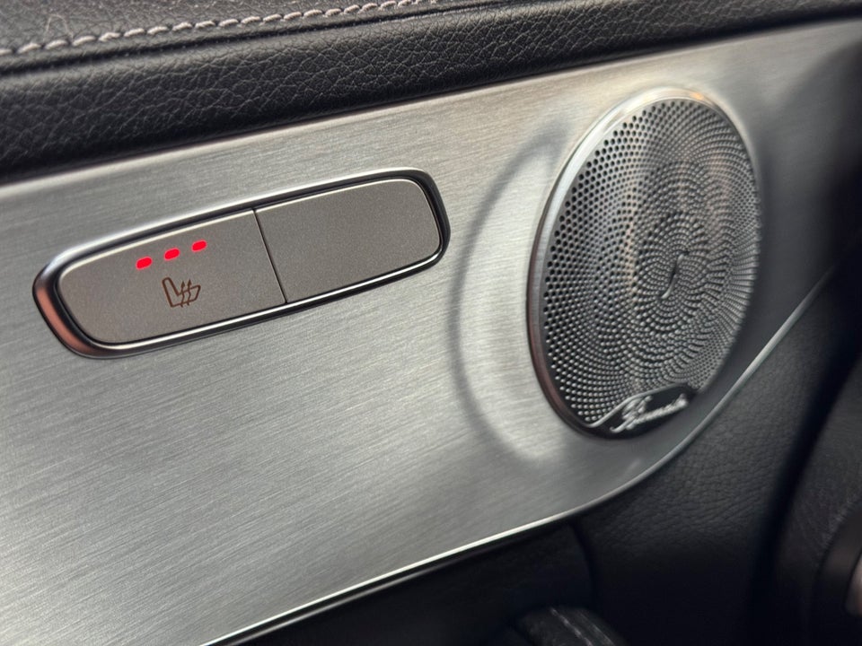 Mercedes C400 3,0 AMG Line stc. aut. 4Matic 5d