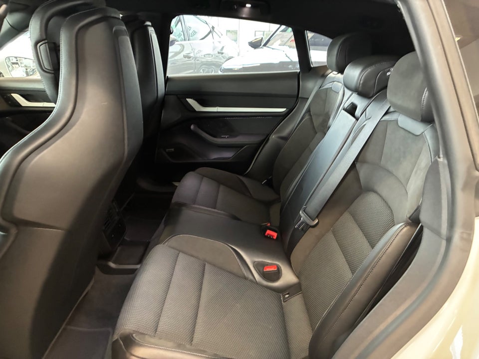 Porsche Taycan 4S Performance+ Cross Turismo 5d