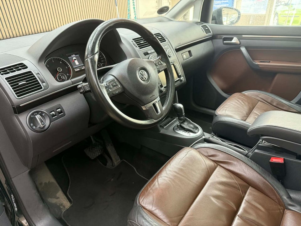 VW Touran 2,0 TDi 177 Highline DSG 7prs 5d