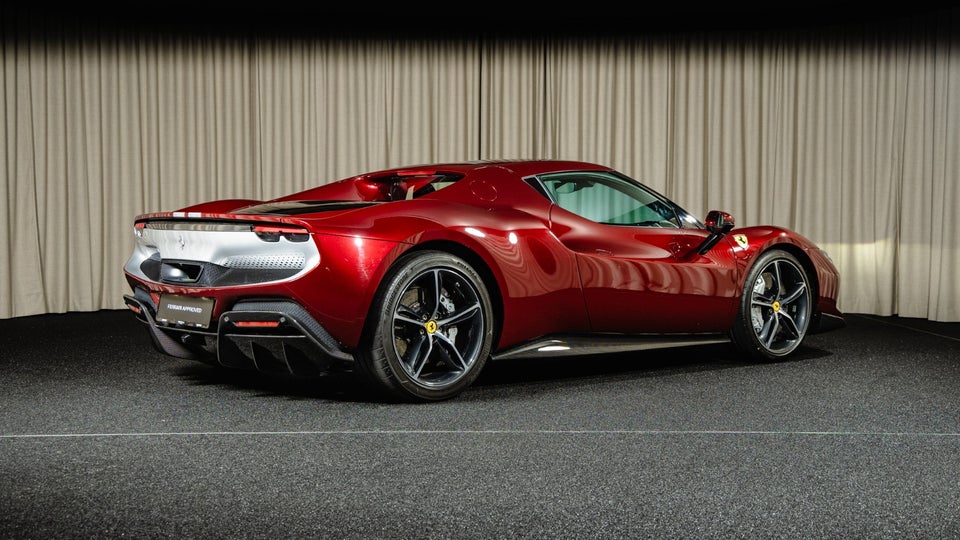 Ferrari 296 GTB 2,9 DCT 2d