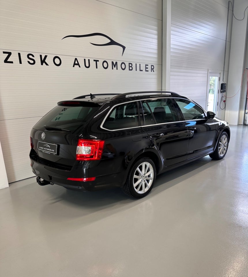 Skoda Octavia 2,0 TDi 150 Elegance Combi DSG 5d