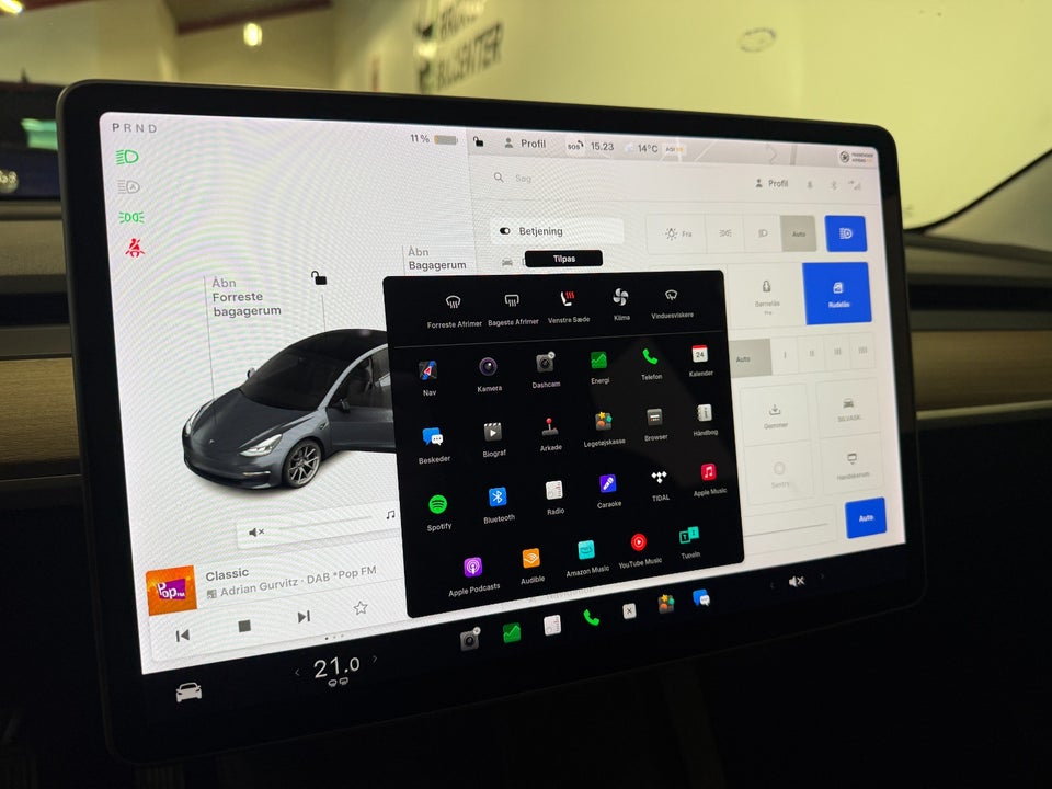Tesla Model 3 Long Range AWD 4d