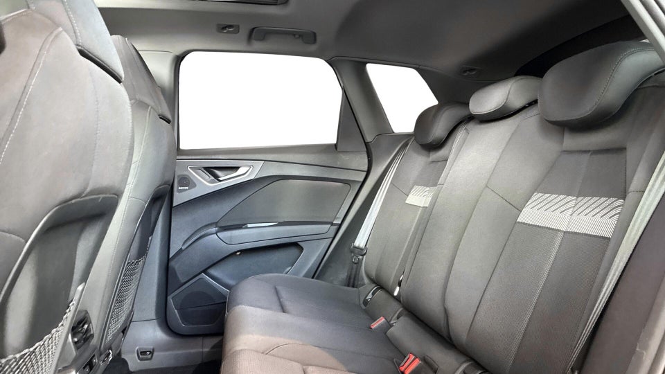 Audi Q4 e-tron 40 S-line 5d