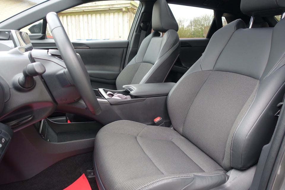 Toyota bZ4X Executive AWD 5d