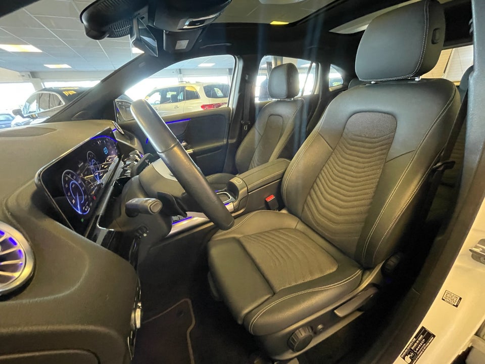 Mercedes EQA300 Progressive 4Matic 5d