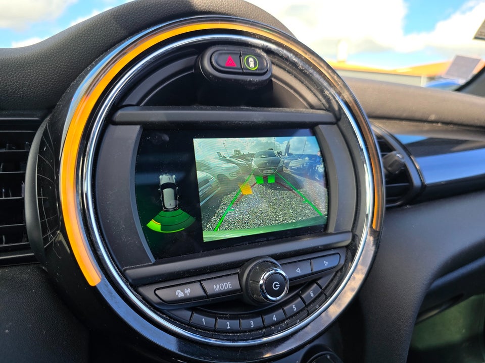 MINI Cooper SE Greenwich 3d