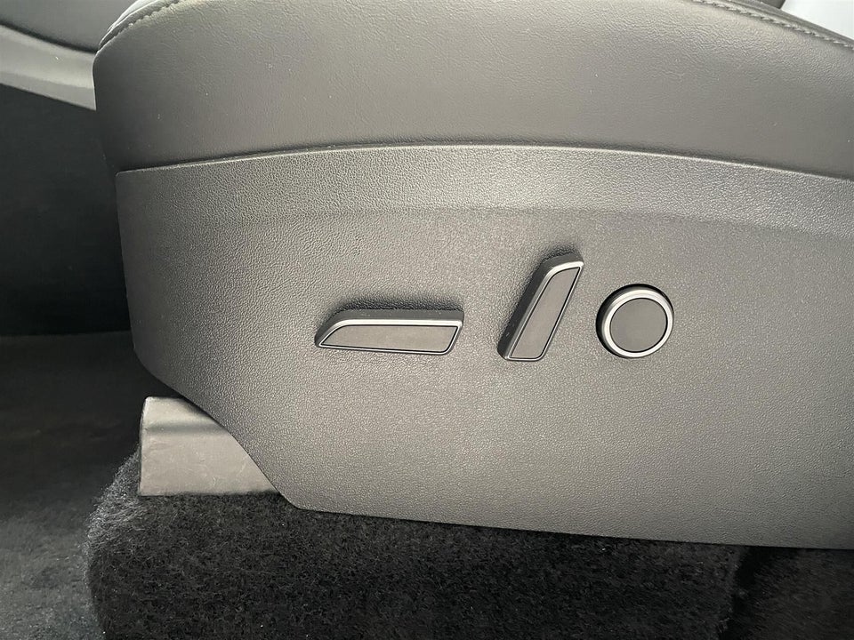 Tesla Model Y Long Range RWD 5d