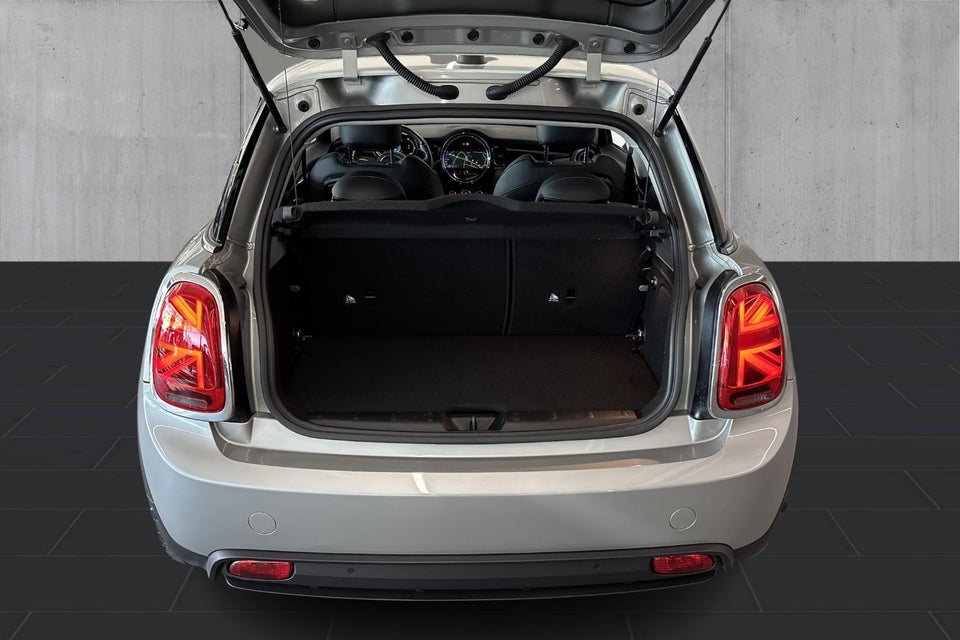 MINI Cooper SE Classic Trim 3d