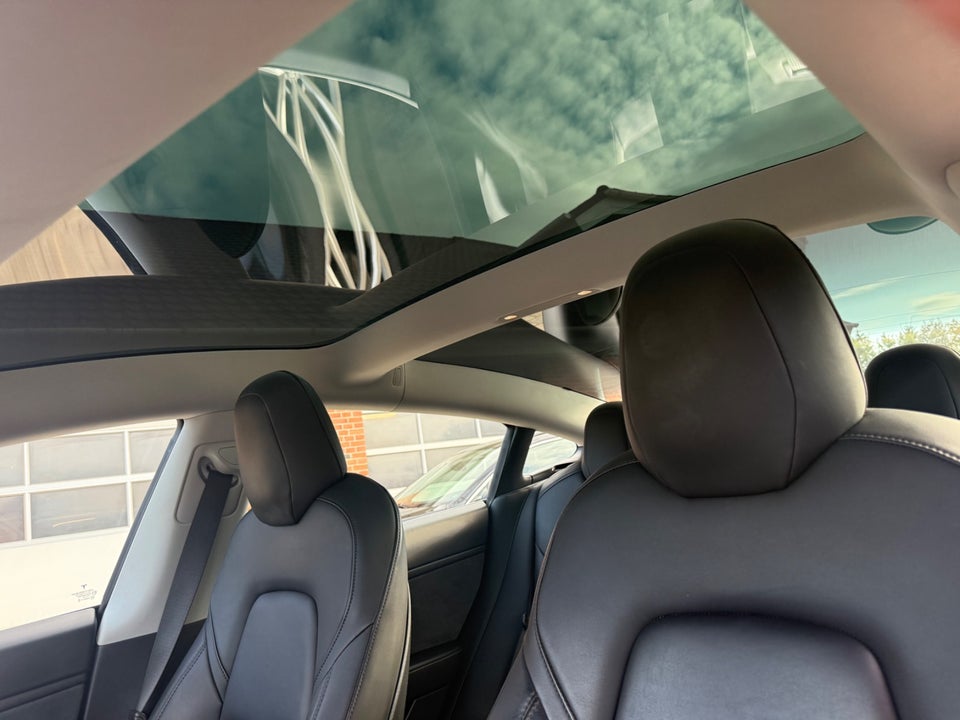 Tesla Model 3 Long Range AWD 4d