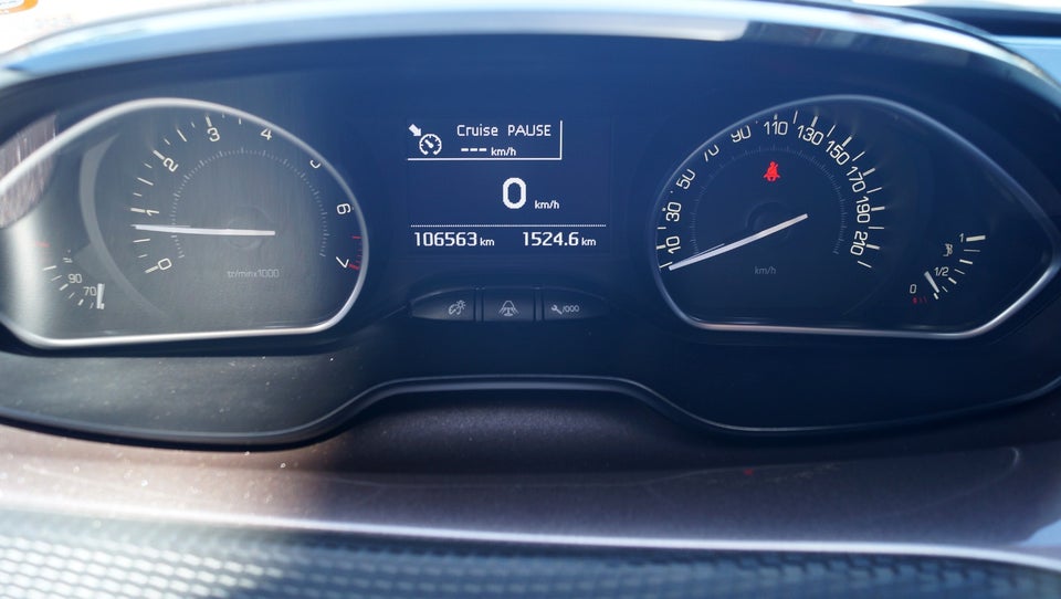 Peugeot 2008 1,2 VTi 82 Allure 5d