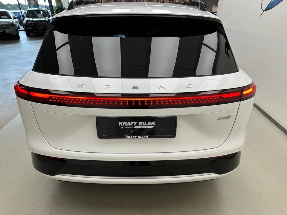 Xpeng G9 Standard Range 5d