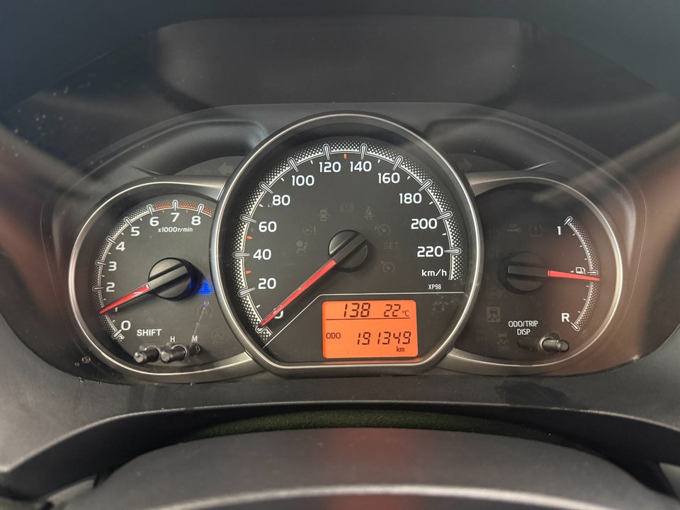 Toyota Yaris 1,0 VVT-i T1 5d