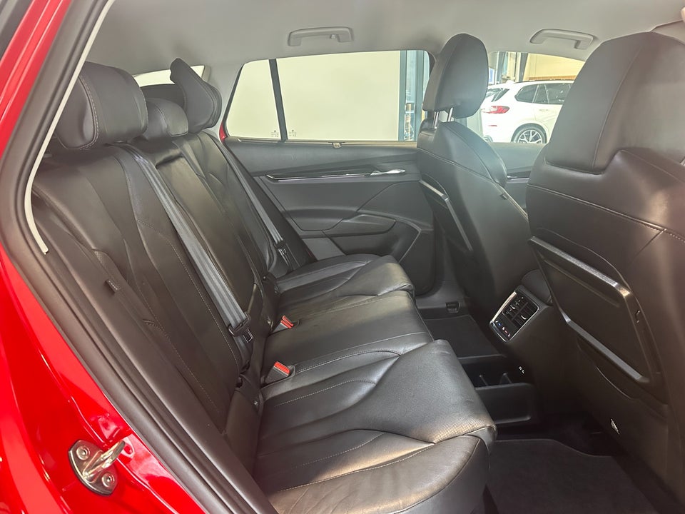 Skoda Enyaq 80 iV Suite 5d