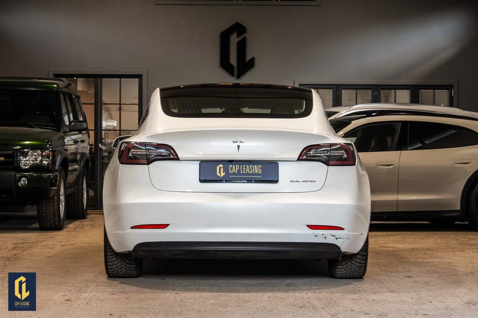 Tesla Model 3 Long Range AWD 4d