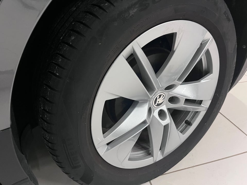 Skoda Enyaq 80 iV Premium 5d