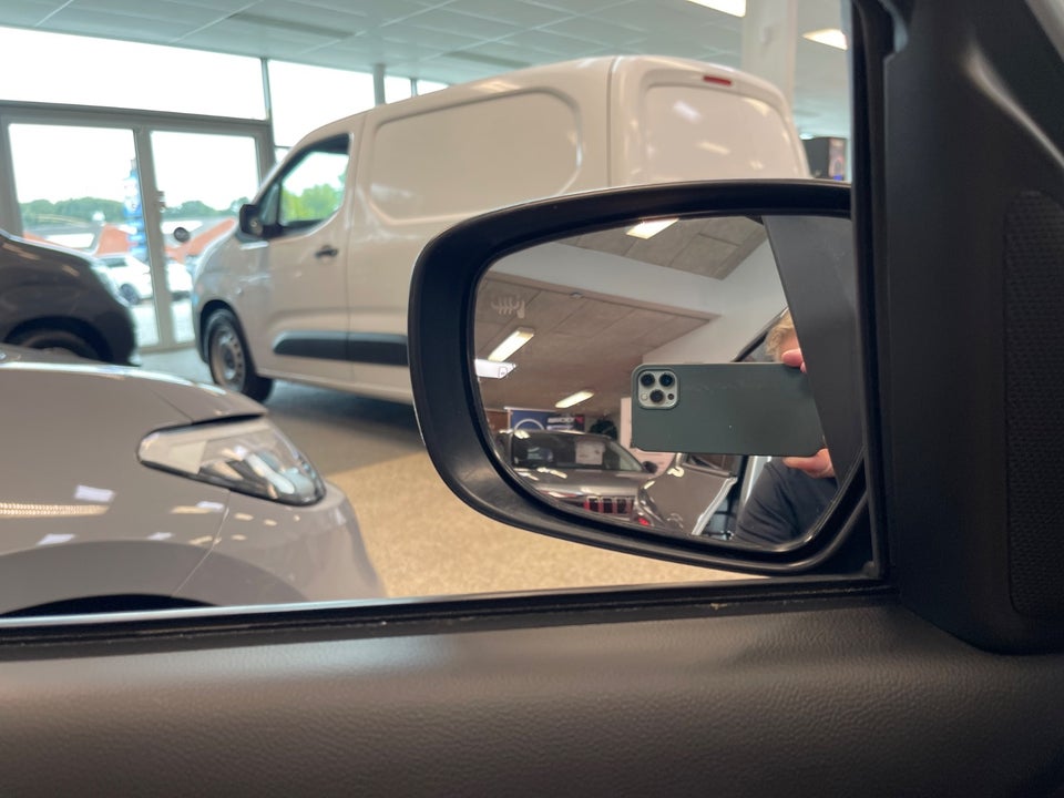Suzuki Swift 1,2 mHybrid Exclusive CVT 5d