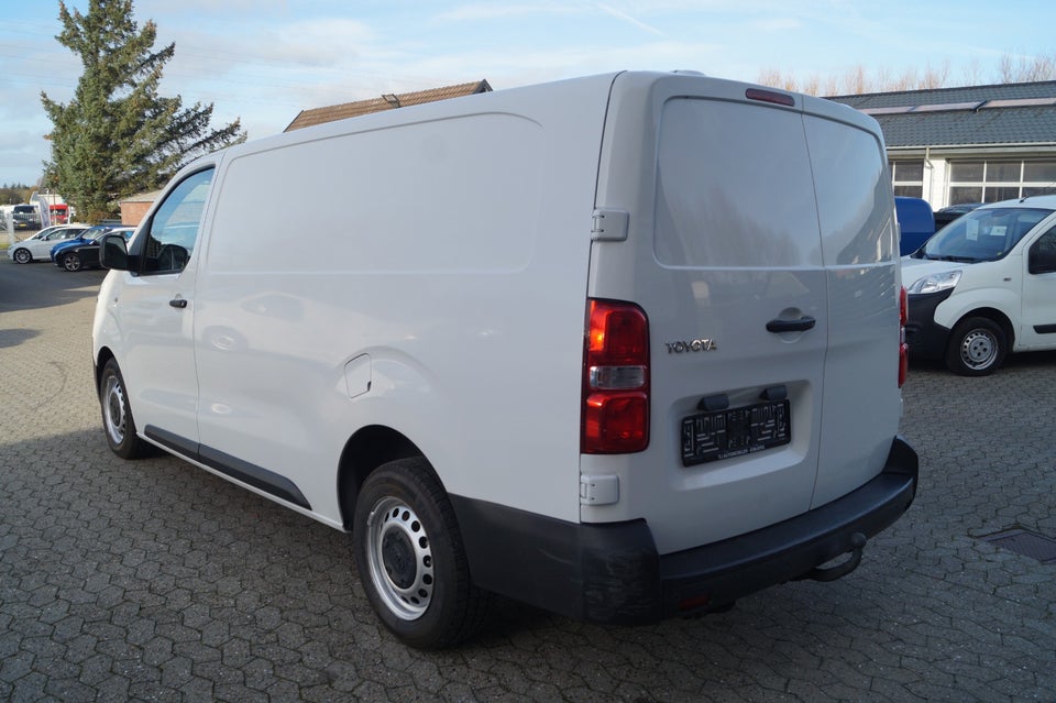 Toyota ProAce 2,0 D 120 Long Comfort 5d