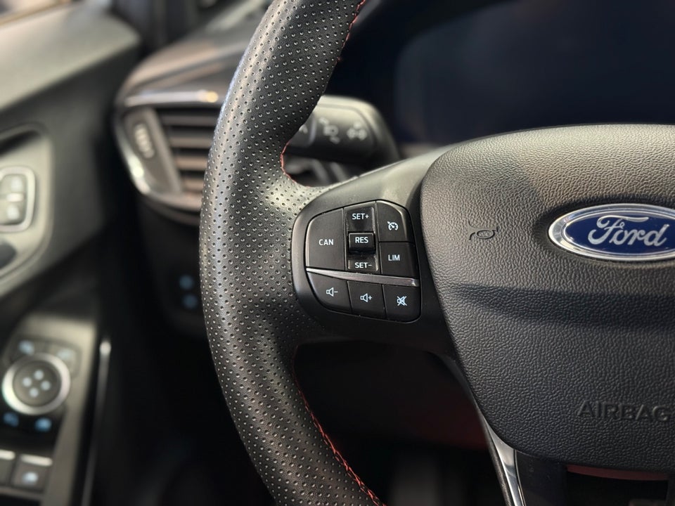 Ford Puma 1,0 EcoBoost mHEV ST-Line X 5d