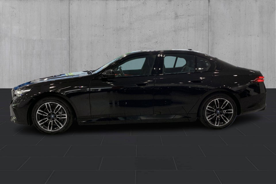 BMW i5 eDrive40 M-Sport 4d