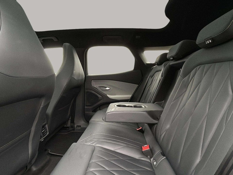 Ford Explorer 84 Premium Extended Range AWD 5d