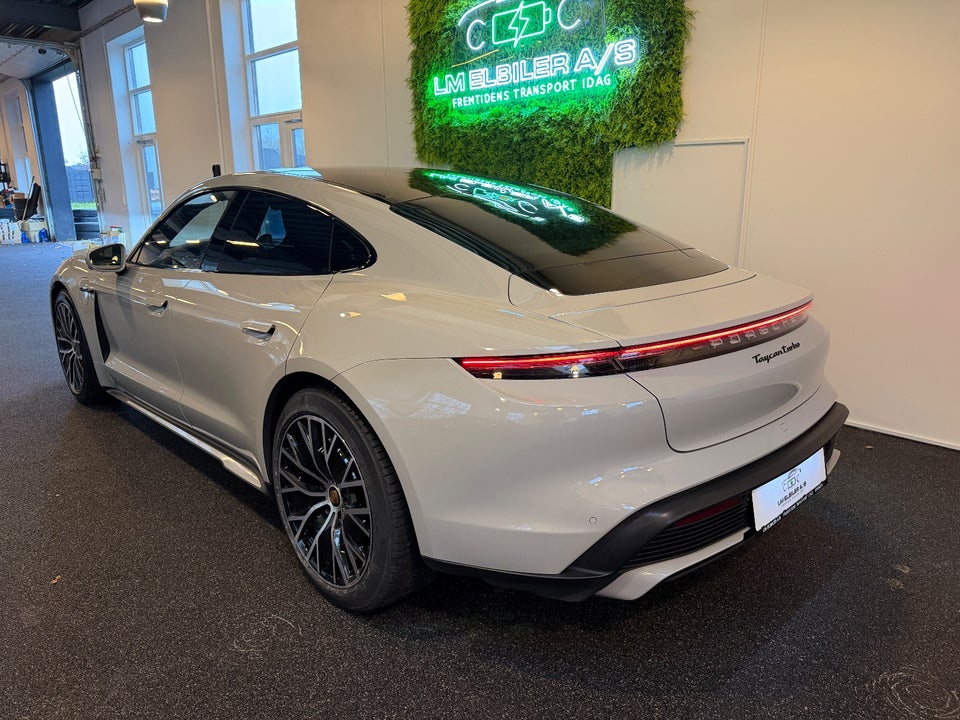 Porsche Taycan Turbo Performance+ 4d