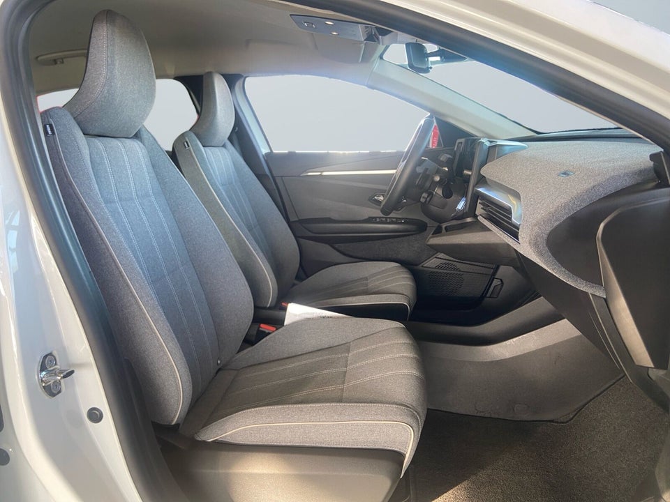 Renault Megane E-Tech 40 Equilibre 5d