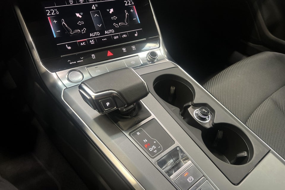 Audi A6 40 TDi Avant S-tr. 5d