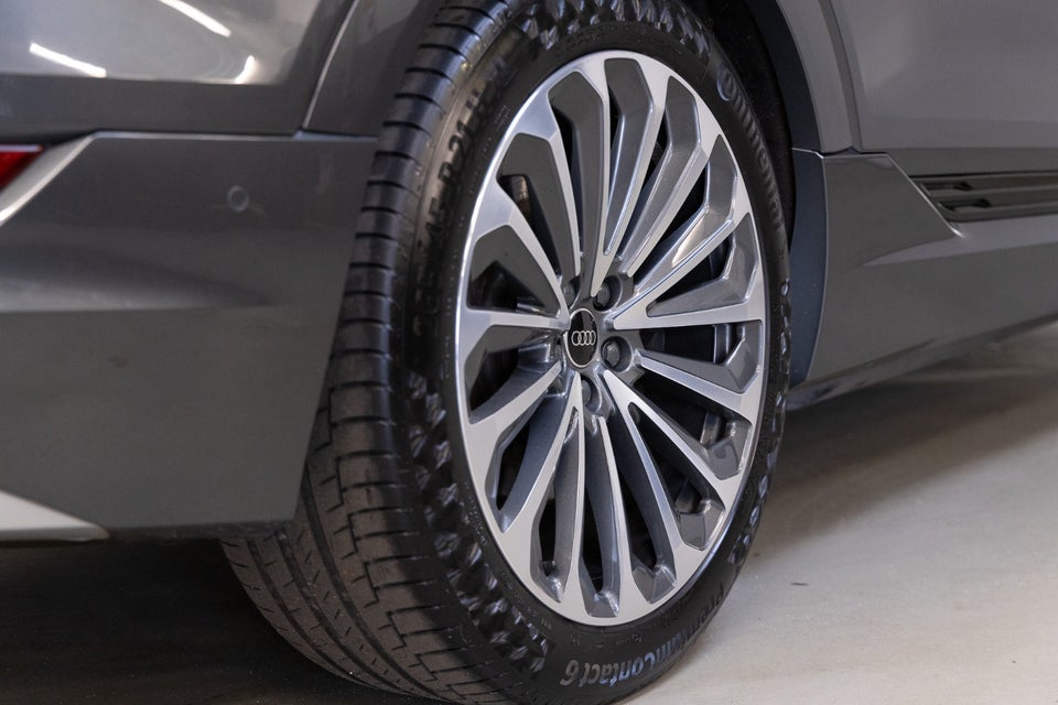 Audi e-tron 55 S-line quattro 5d