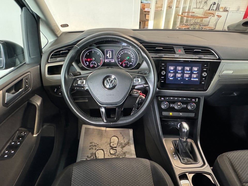 VW Touran 1,6 TDi 115 Comfortline DSG 7prs 5d