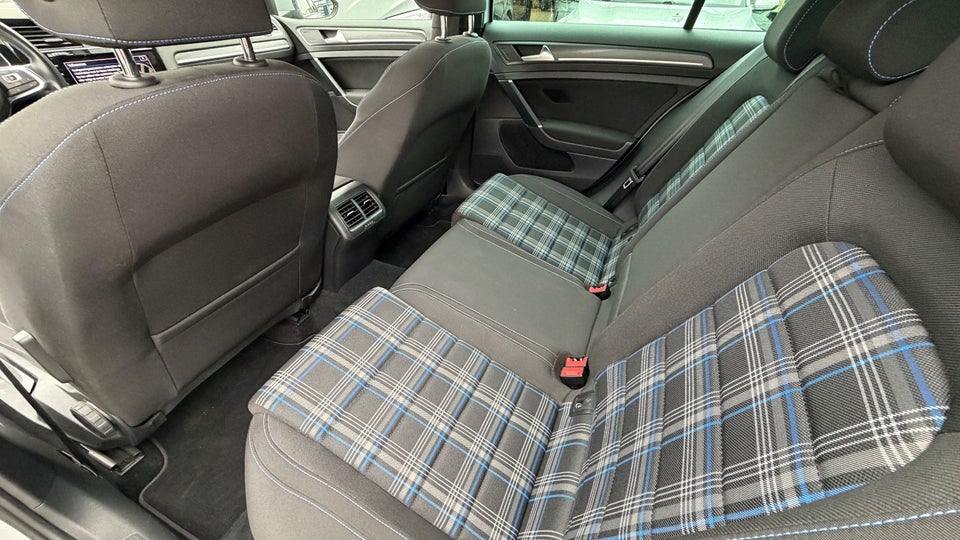 VW Golf VII 1,4 GTE DSG 5d
