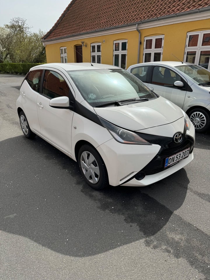 Toyota Aygo 1,0 VVT-i x-cite 5d