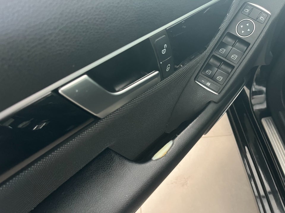 Mercedes C180 2,2 CDi BE 4d