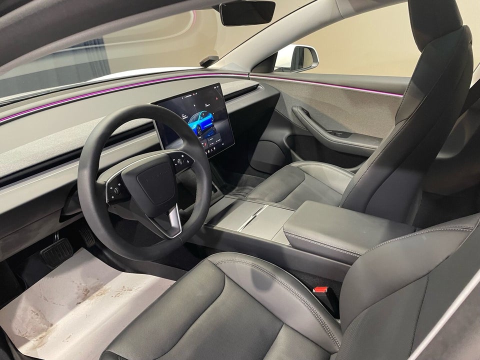 Tesla Model 3 RWD 4d